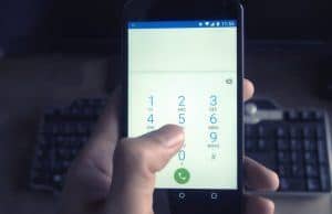 HUSK: Det kræver noget at blive kunde hos dig. Derfor skal du gøre det let for potentielle kunder at komme i kontakt med dig. En gratis telefonsamtale kan være løsningen.