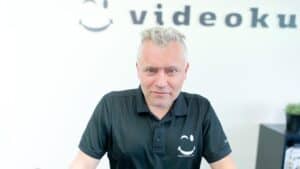 Brug video og nyhedsbreve strategisk sammen. Se de 4 videoer jeg har lavet om emnet med videospecialist Thomas Martinsen, og få tip, du kan bruge med det samme.